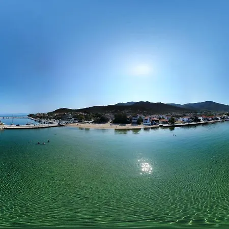 Beachfront Thassos Apartman *