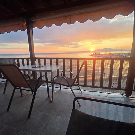 Beachfront Thassos Apartman *